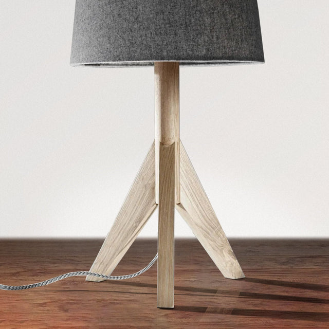 ZOOEY Tripod Table Lamp in Solid Ash Wood - WOODEN SOUL